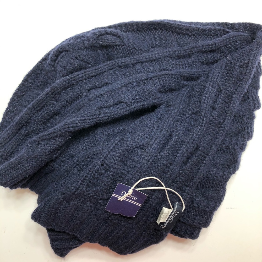 Classic long cable knit winter scarf wool blend NWT blue